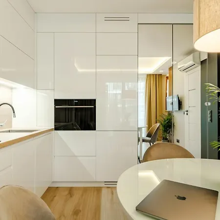 Wola, Wi-fi, Smart Lock, Air Condition * 바르샤바