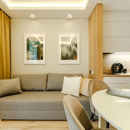 Wola, Wi-fi, Smart Lock, Air Condition Apartman