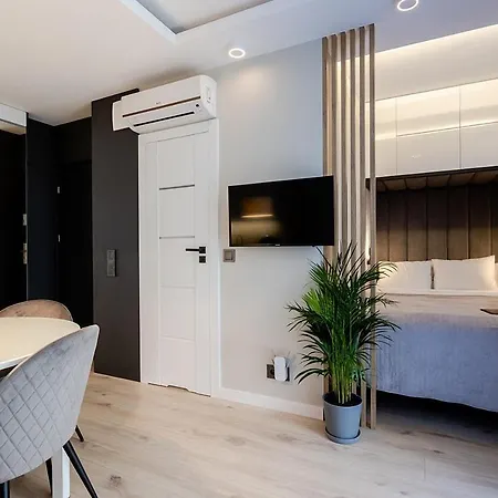 Wola, Wi-fi, Smart Lock, Air Condition 아파트 바르샤바