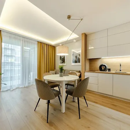 Wola, Wi-fi, Smart Lock, Air Condition Apartman Varsó